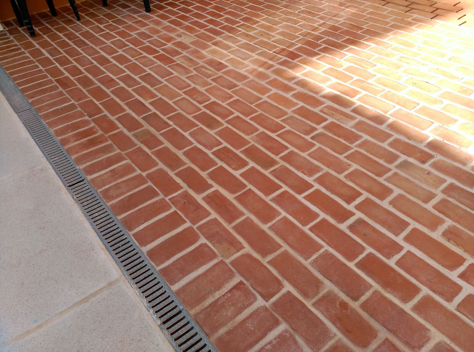 Suelos de barro con ladrillo