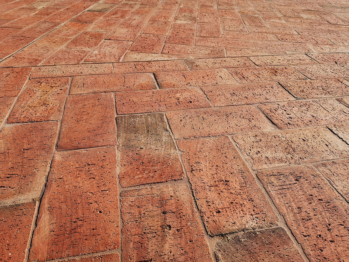 Ladrillos para suelos, patios y jardines
